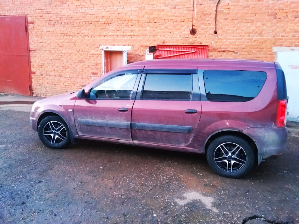 У нас пора сменить резину — Lada Ларгус, 1,6 л, 2013 года | колёсные ...