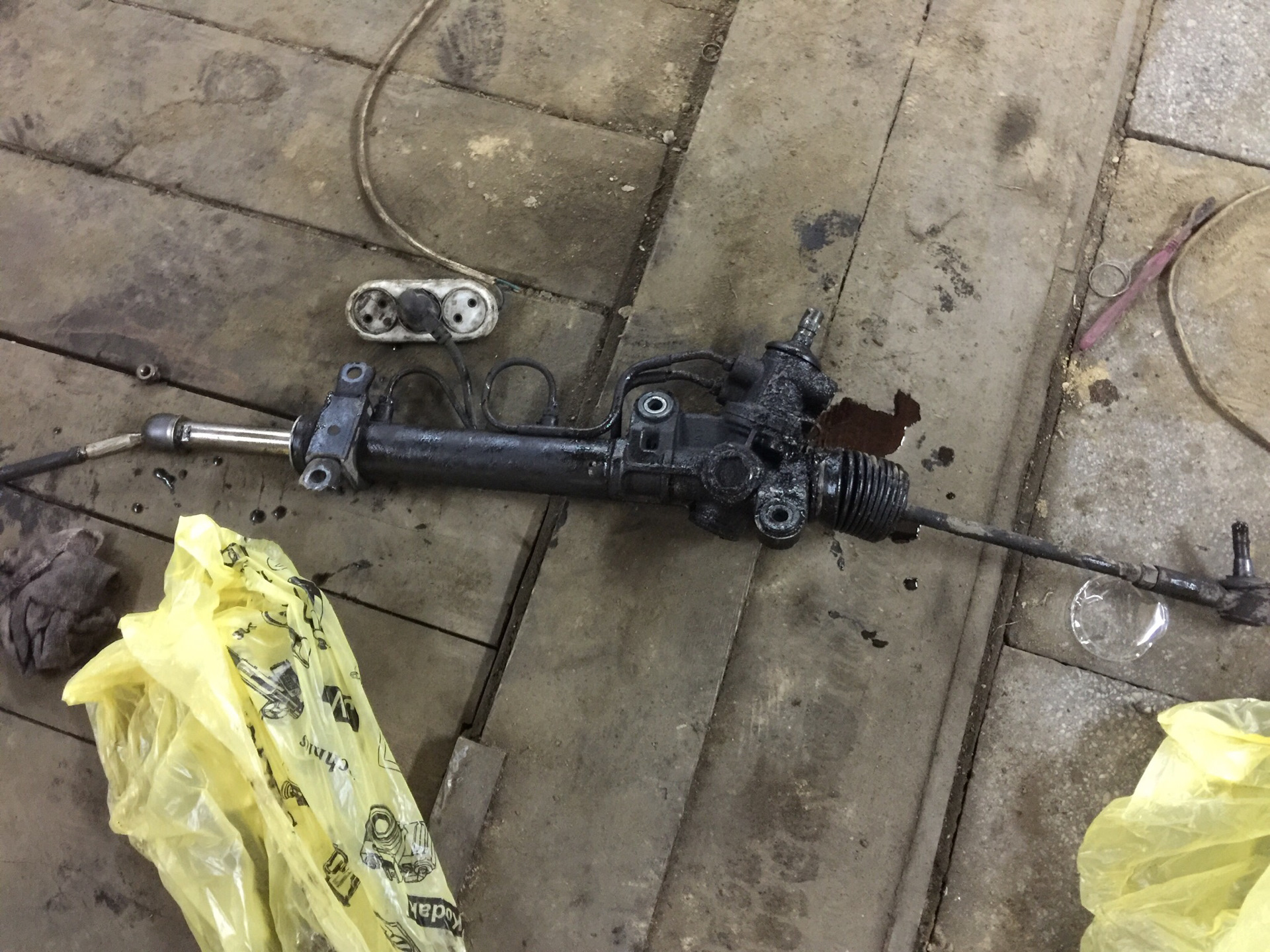 на камри 40 наконечник и тяга. замена рулевой рейки тойота камри. замена рулевой рейки тойота камри 40. рулевая reyka camry 40.