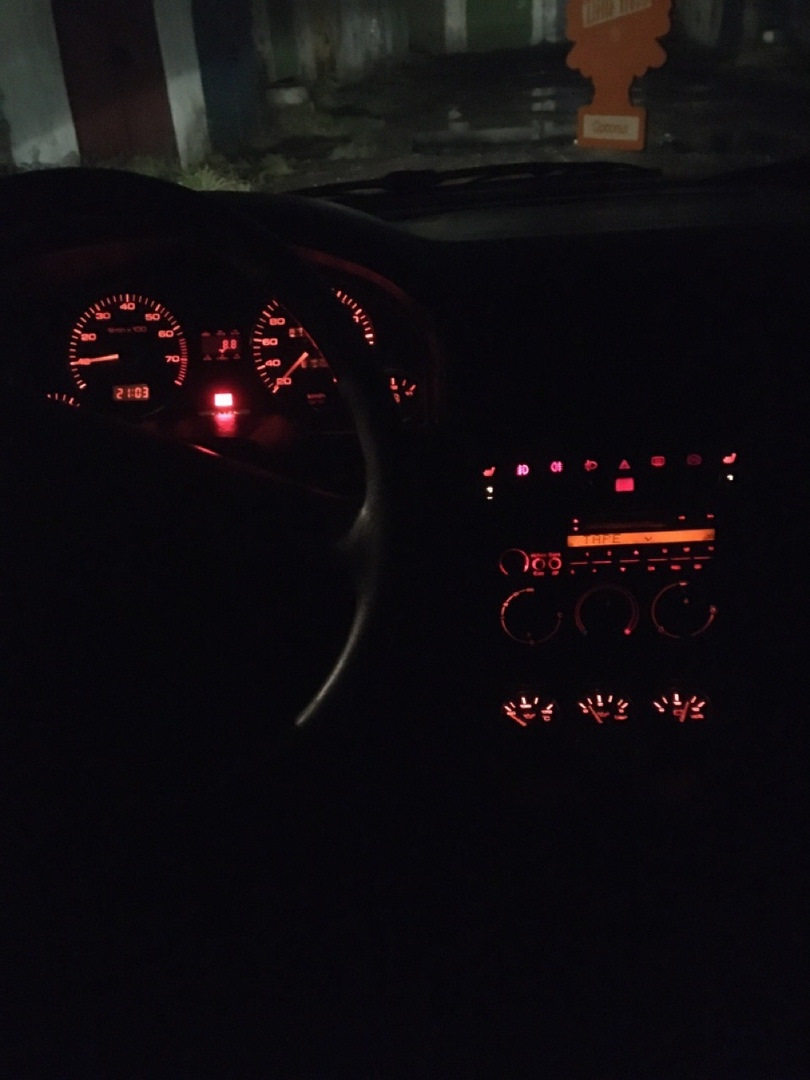 Пиксели выгорают — Peugeot 308 (1G), 1,6 л, 2008 года | наблюдение | DRIVE2