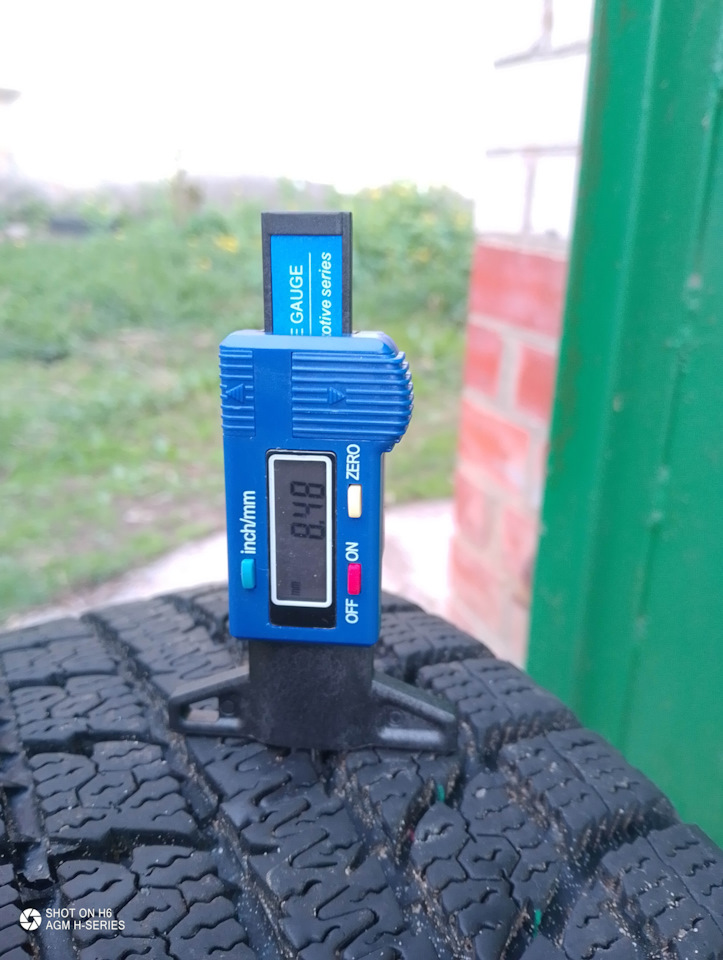 Шины зимние нешипованные Toyo 185/60 R15 на Volkswagen Polo Sedan ...