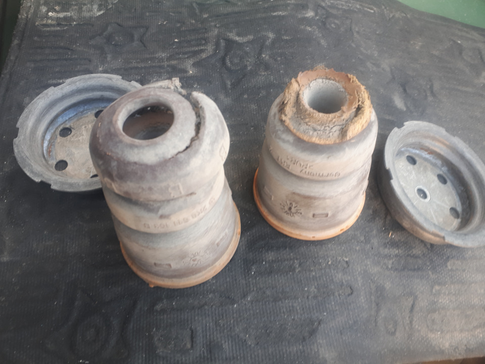 2 дизель отбойник рессор задних. Буфер задней подвески форд мондео 4. Отбойники задней подвески на peugeot boxer 3. Отбойник верхнего рычага 3110. Отбой подвески.