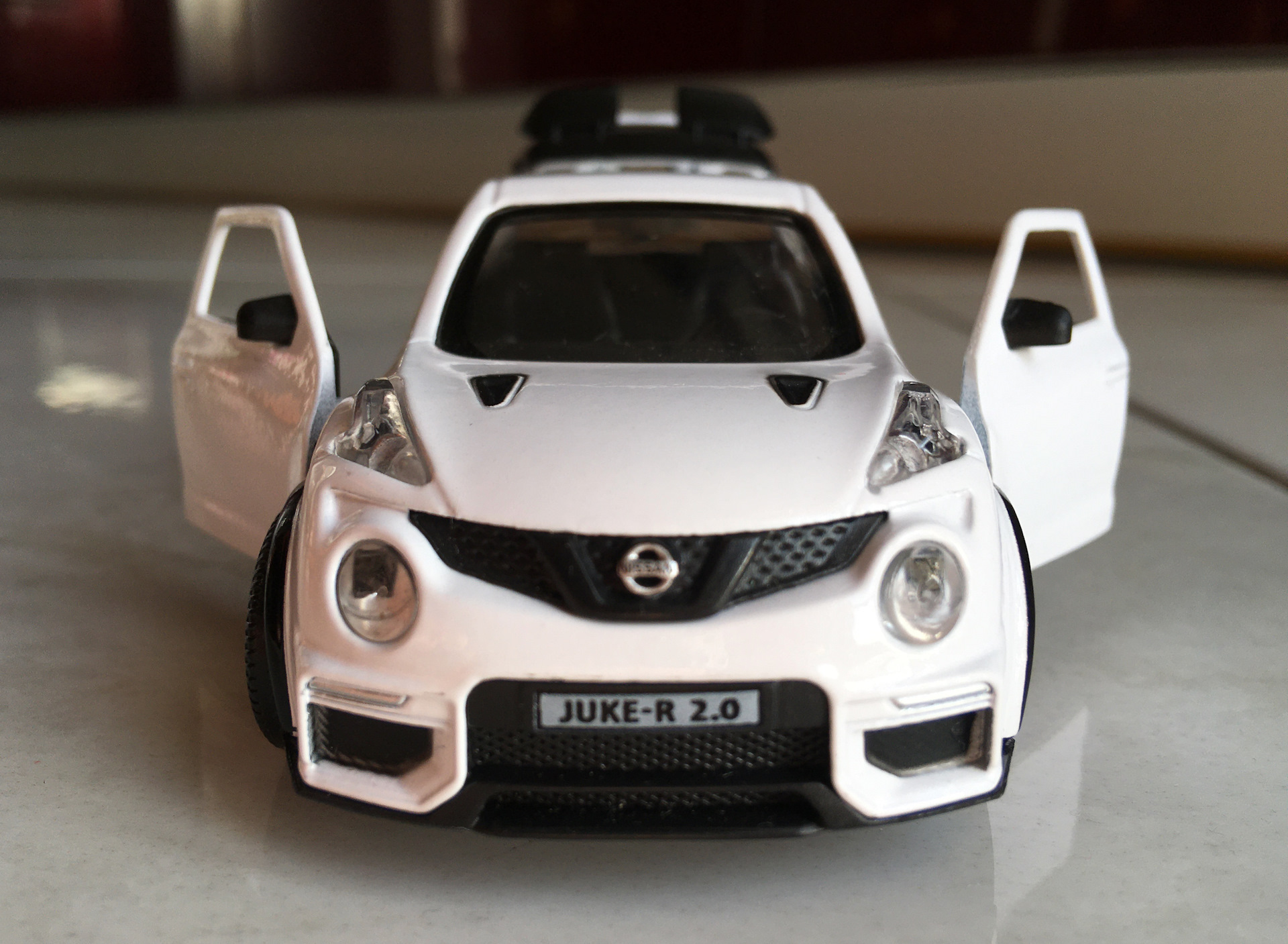 Nissan Juke 1 43