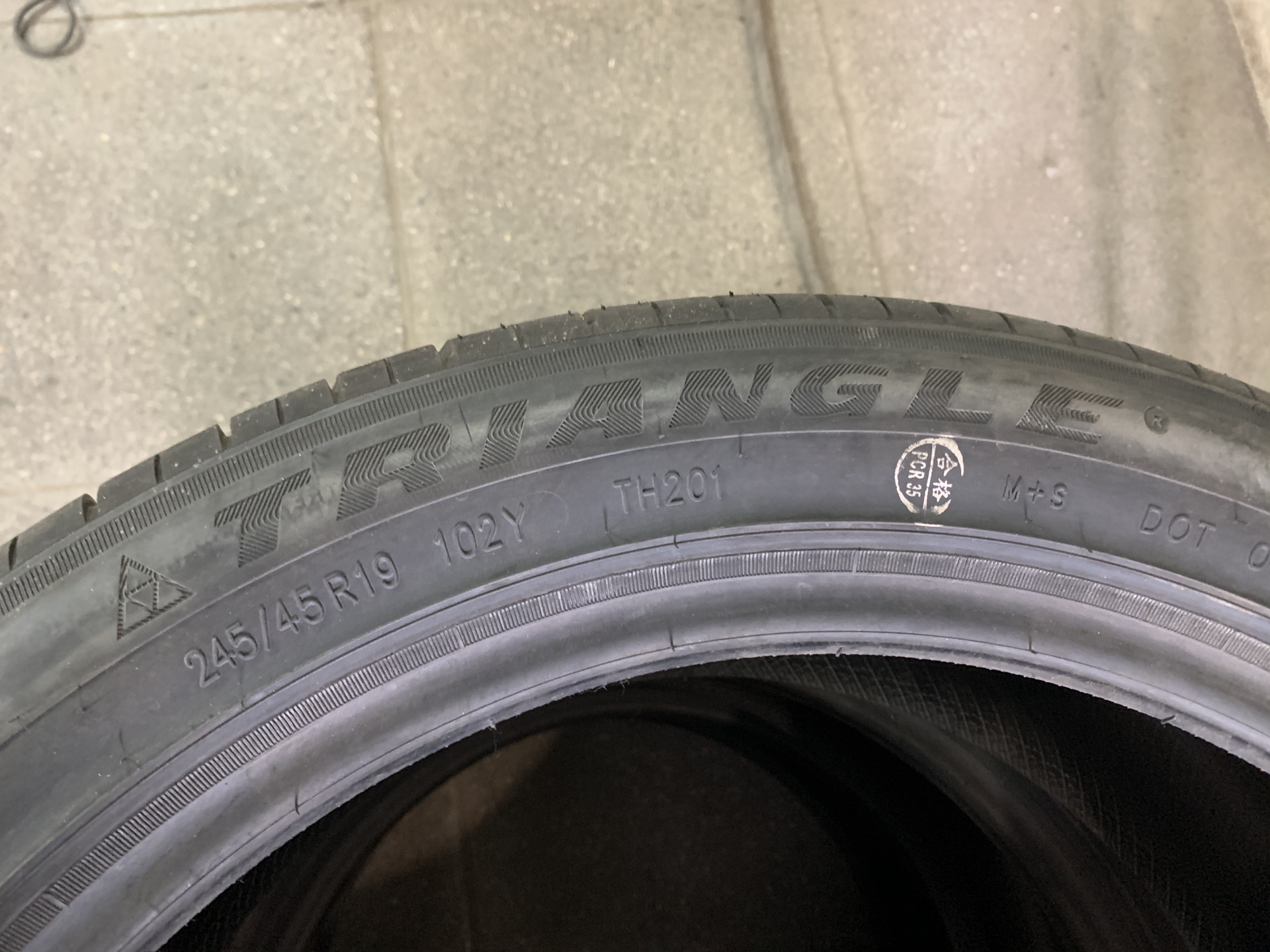 Летняя новая резина 245/45 R19 Triangle TH 201 — Lexus ES (XV60), 2,5 л ...