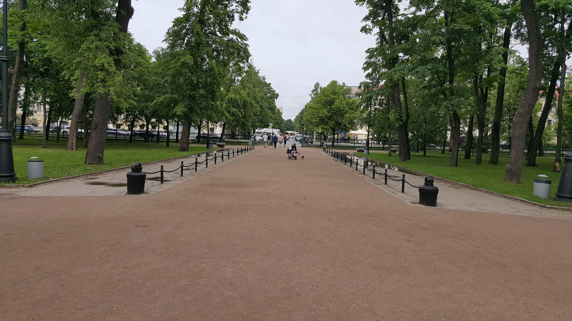 Парк выход. Петровский парк Кронштадт. Парк Кронштадтского Москва. Перовский парк Кронштадт.