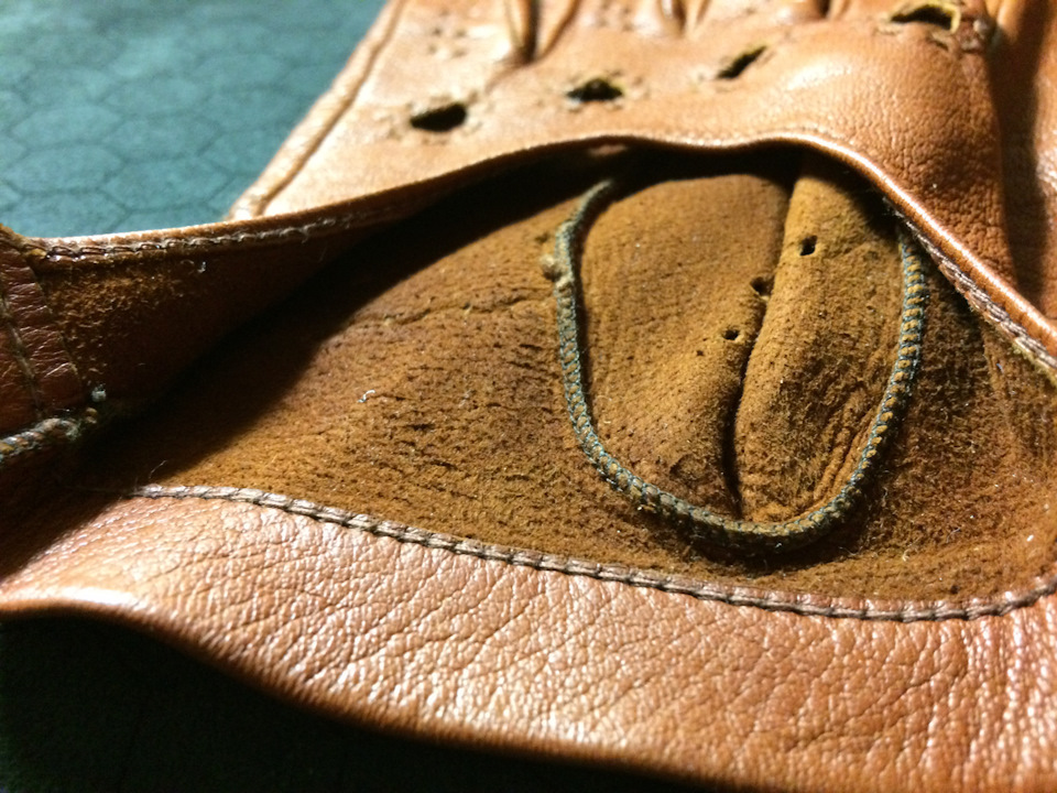 Каким напряжением заряжать акб серебро-кальций»и простой стоковый ...