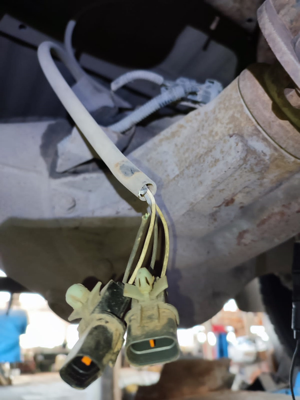 Проводка не отвечает в этом месте — Mitsubishi L200 (5G)