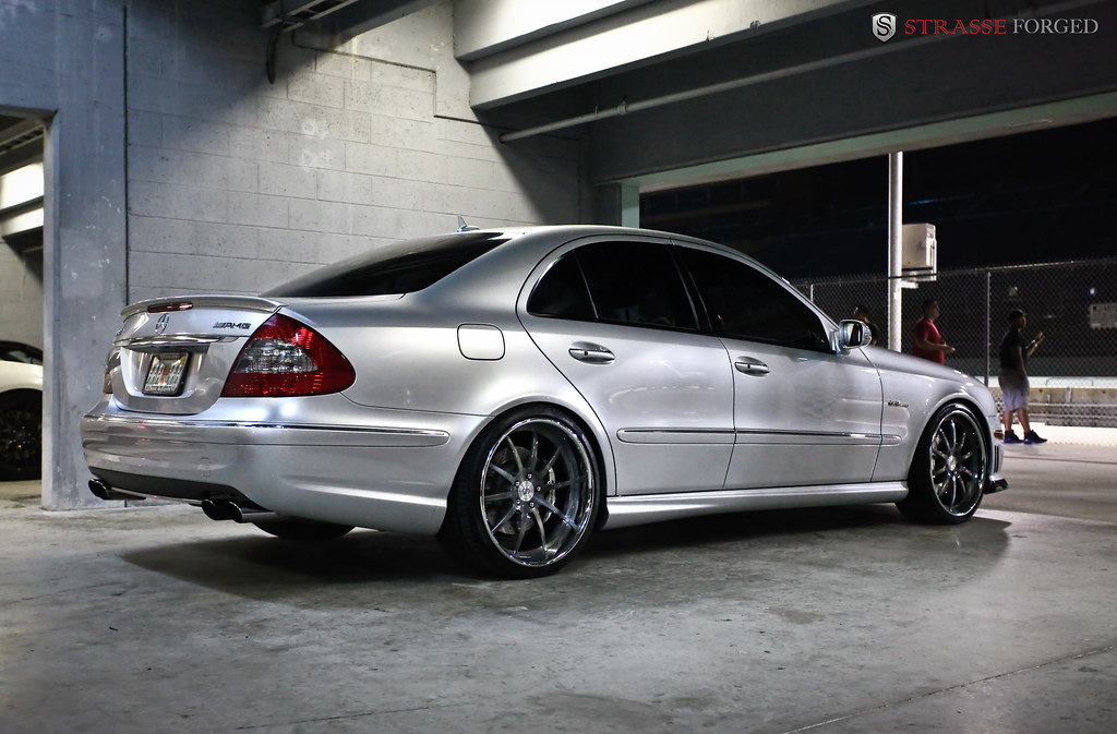 Mercedes Benz e class w211 White