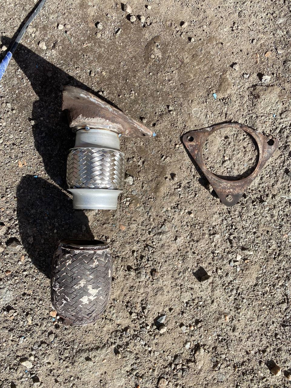 Гофра глушителя — вопрос закрыт + фишка бензонасоса — Renault Megane II ...