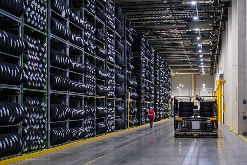 Шина экспорта. Скандинавская компаний. Шинный бизнес. Nokian завод. Производитель шин Nokian Tyres.