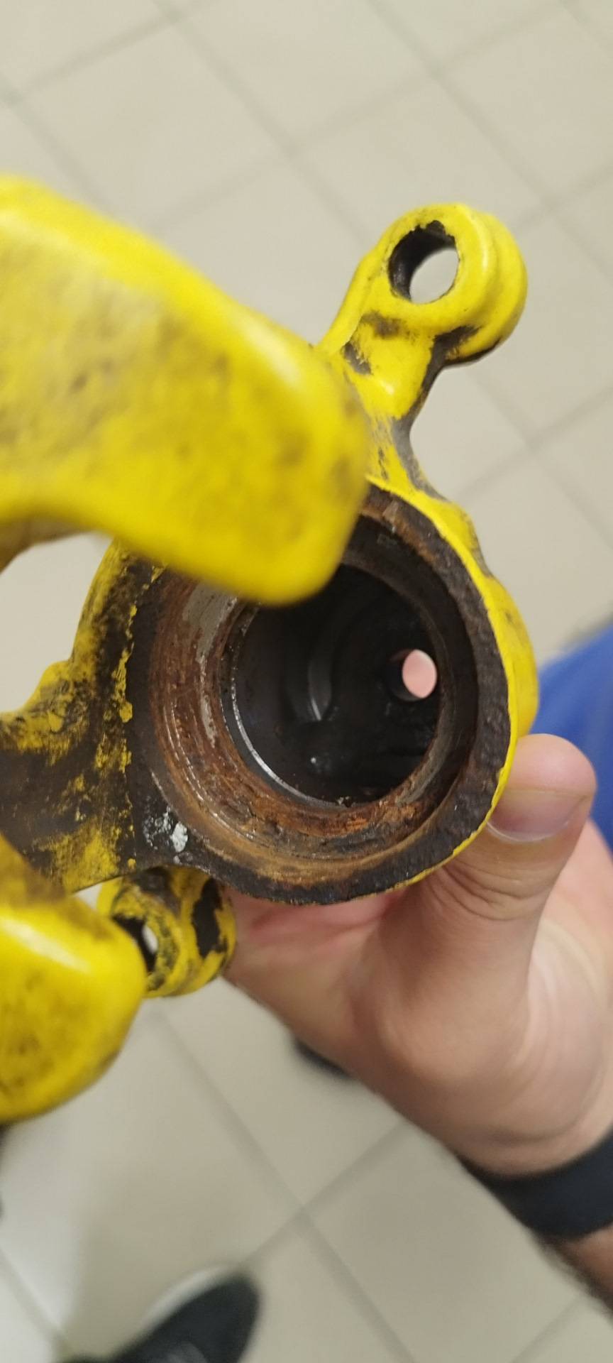 Клинит суппорт — Nissan Tiida (1G), 1,6 л, 2013 года | визит на сервис ...