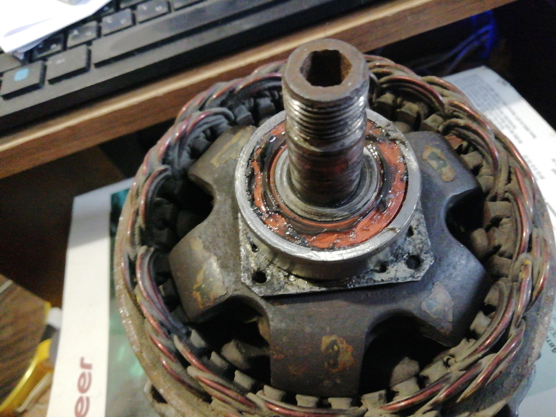 ступичный подшипник фольксваген пассат б3 передний. задний ступичный подшипник пассат б3. подшипник ступицы пассат б3. ступица под двухрядный подшипник на пассат б3. пассат б3 генератор подшипники генератора.