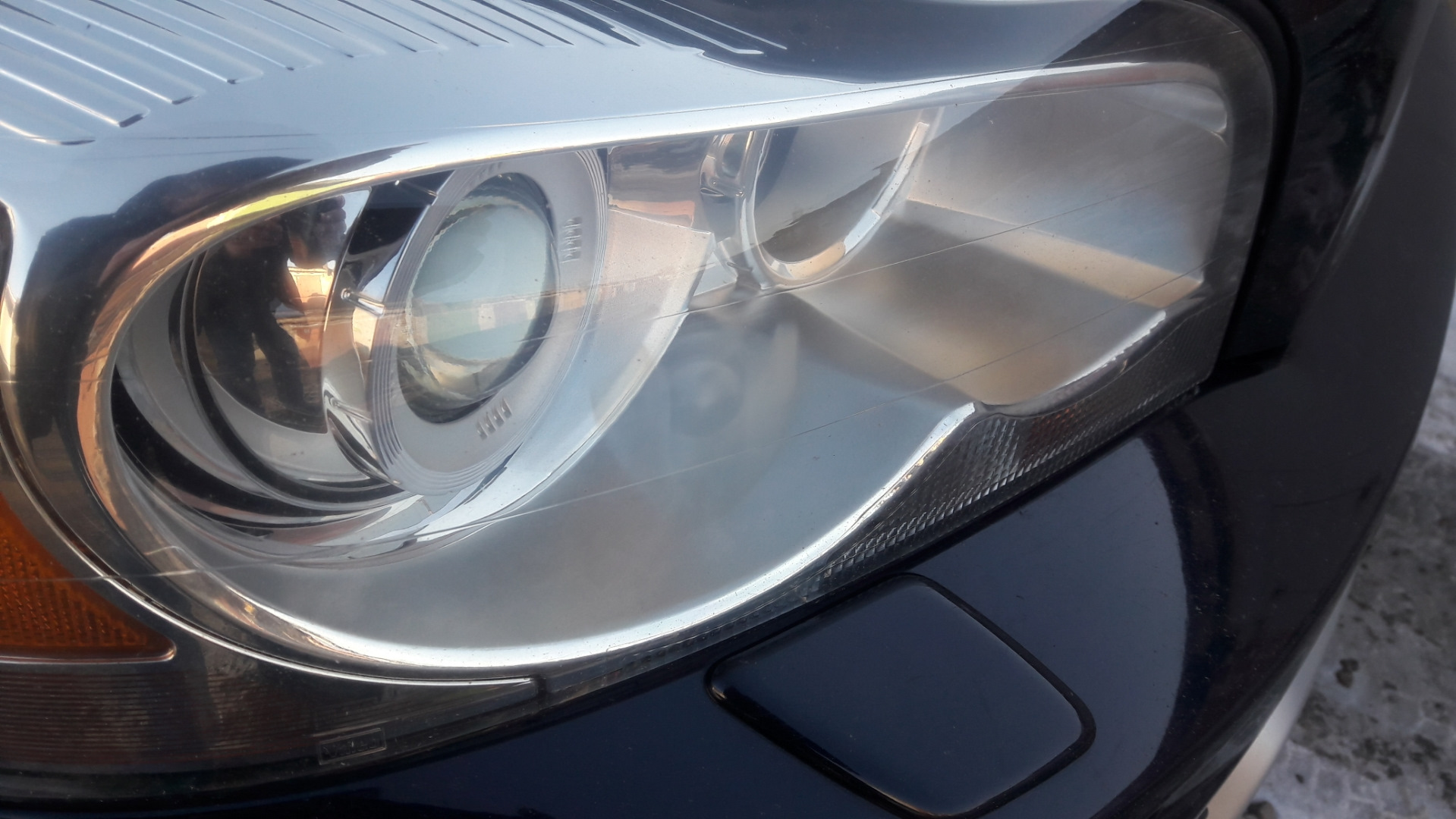 Помутнела фара изнутри — Volvo XC90 (1G), 2,4 л., 2008 года | поломка ...
