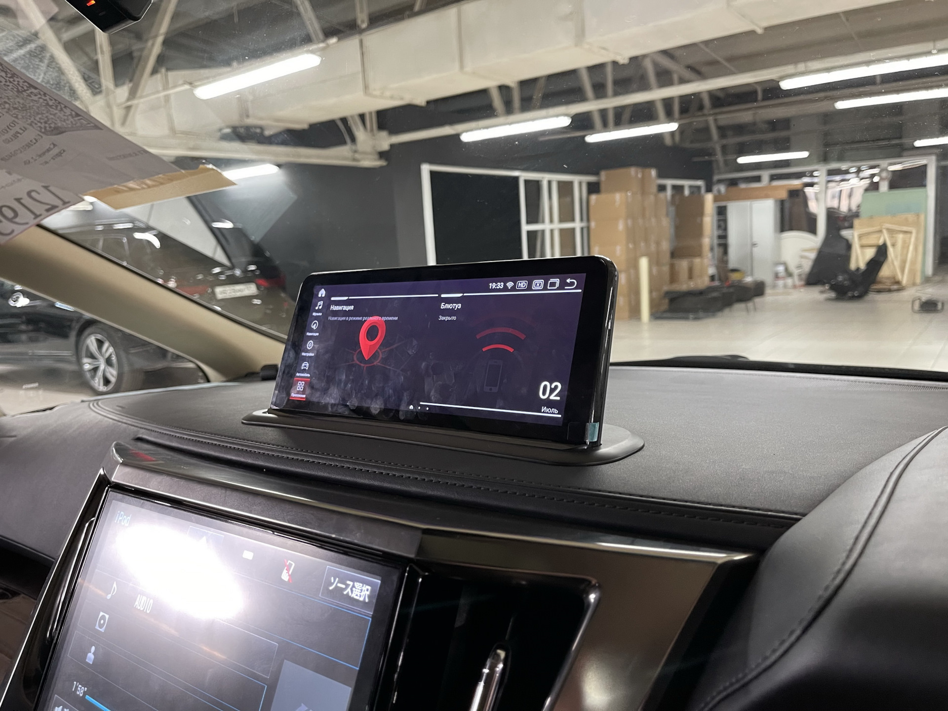 мультимедиа на торпеду. мультимедиа на торпеду. дополнительный монитор туарег 2003. W204 выдвижной экран. Volkswagen touareg мониторы.