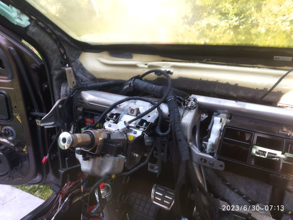 готово к установки торпеды. Местами добавил фирменной толстой изоленты, которую смотал с донорской косы — Skoda Octavia A7 Mk3