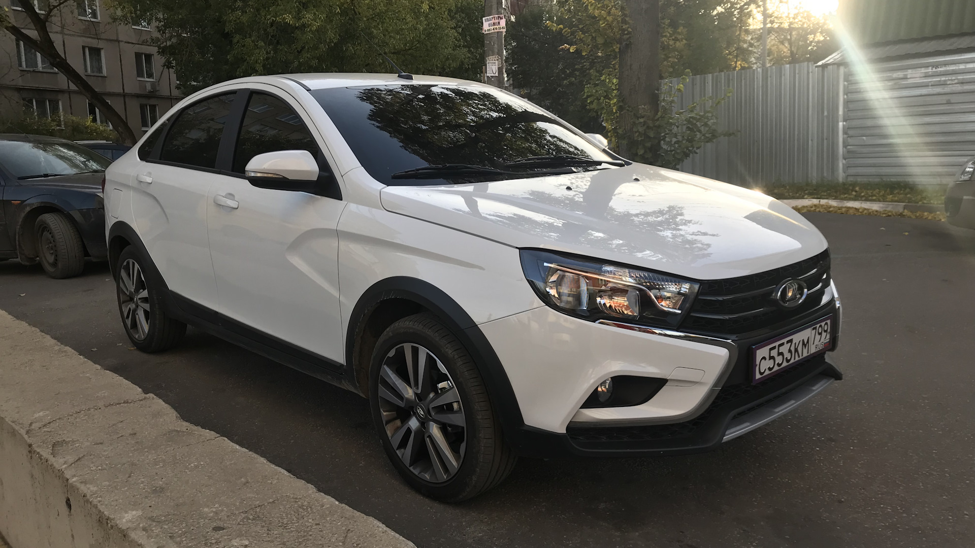 Lada Vesta Cross 1.6 бензиновый 2018 | DeatMatch r18 на DRIVE2