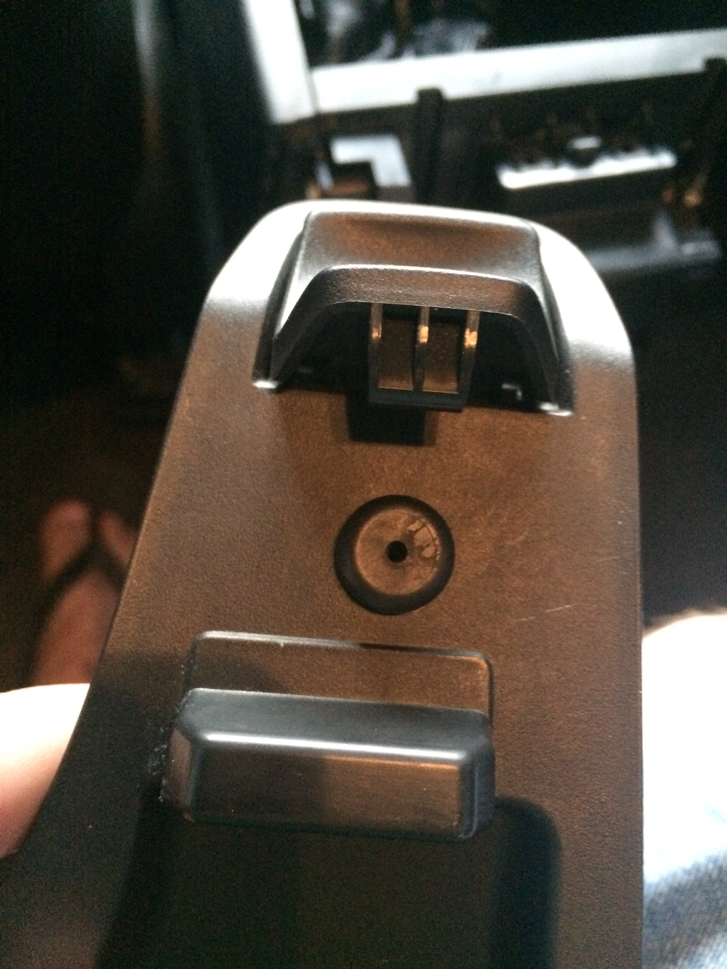 Установка резиновых отбойников в подлокотник Мазда сх5 - Mazda CX-5 (1G), 2 л, 2