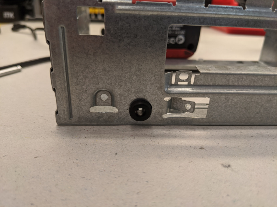 Резинка на выходе — Jeep Grand Cherokee (WK)