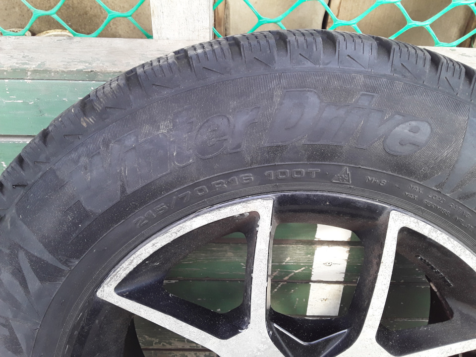 Шины всесезонные Cordiant 215/70 R16, литые диски 16 на KIA Sportage ...