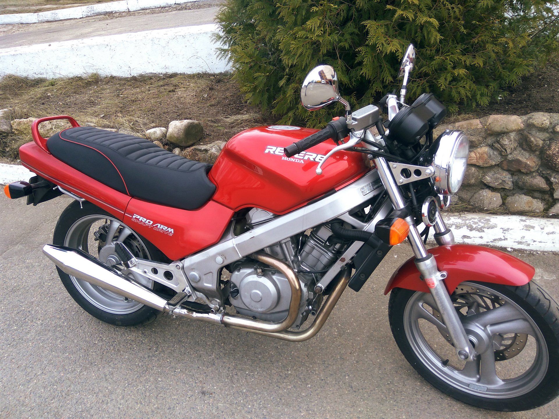 Honda NTV 650 Custom