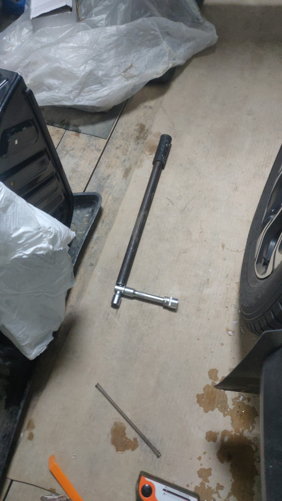 Замена топливного фильтра в бензобаке — Honda CR-V (5G), 2,4 л, 2017 ...