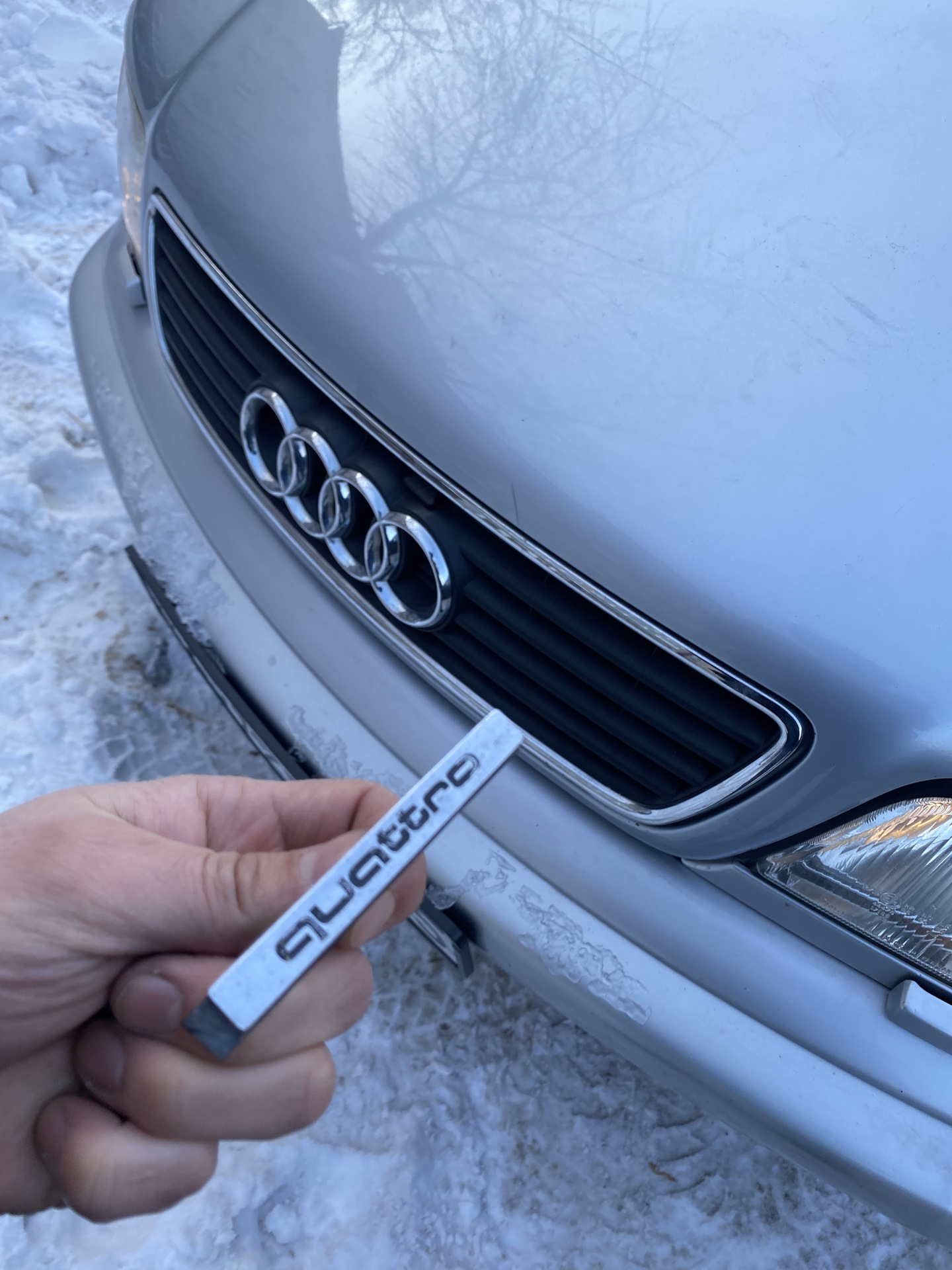Шильдик quattro — Audi A6 (C4), 2,8 л, 1994 года | аксессуары | DRIVE2