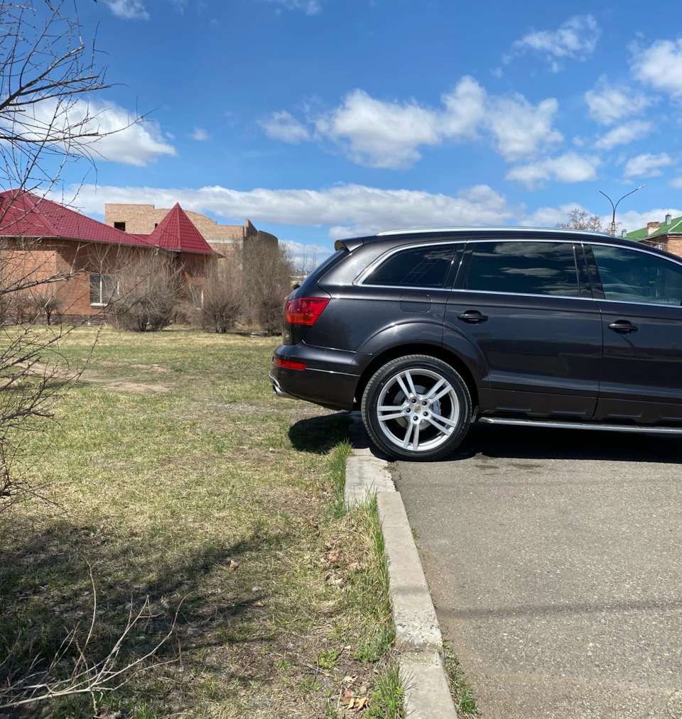 Фото в бортжурнале Audi Q7 (1G)