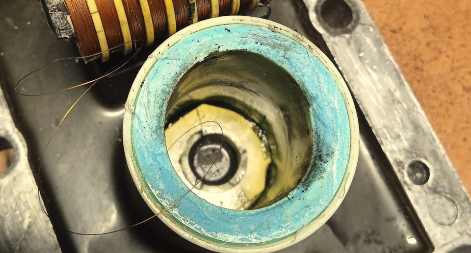 Кассета 5 В добрых и натруженных руках — говорят даже трупы кассет ...