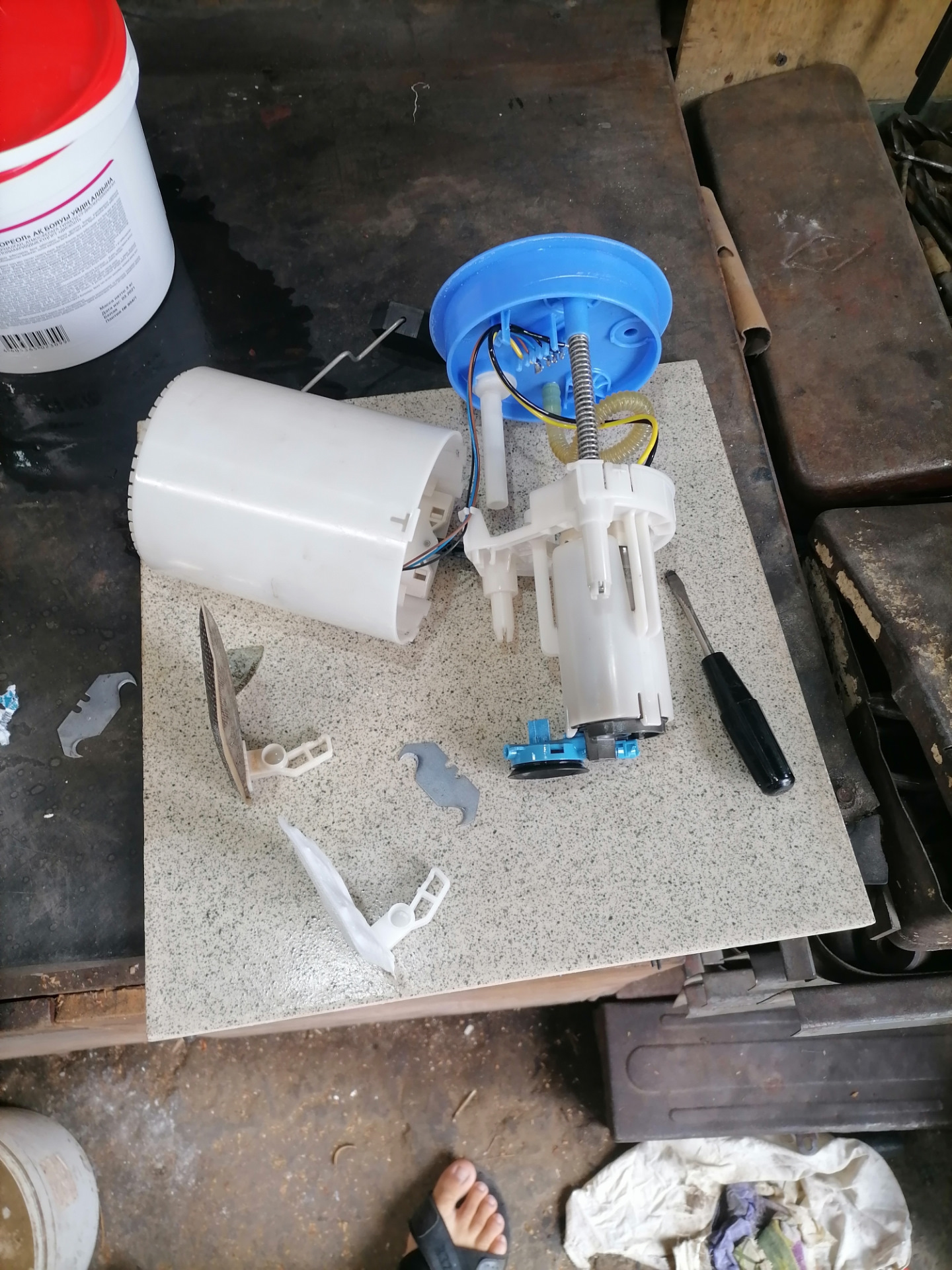 Замена сетки в бензонасосе — Volkswagen Polo Sedan GT, 1,4 л, 2017 года ...