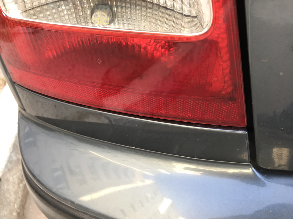 Потеет задний фонарь — Skoda Octavia A4 Mk1, 1,4 л, 2006 года ...