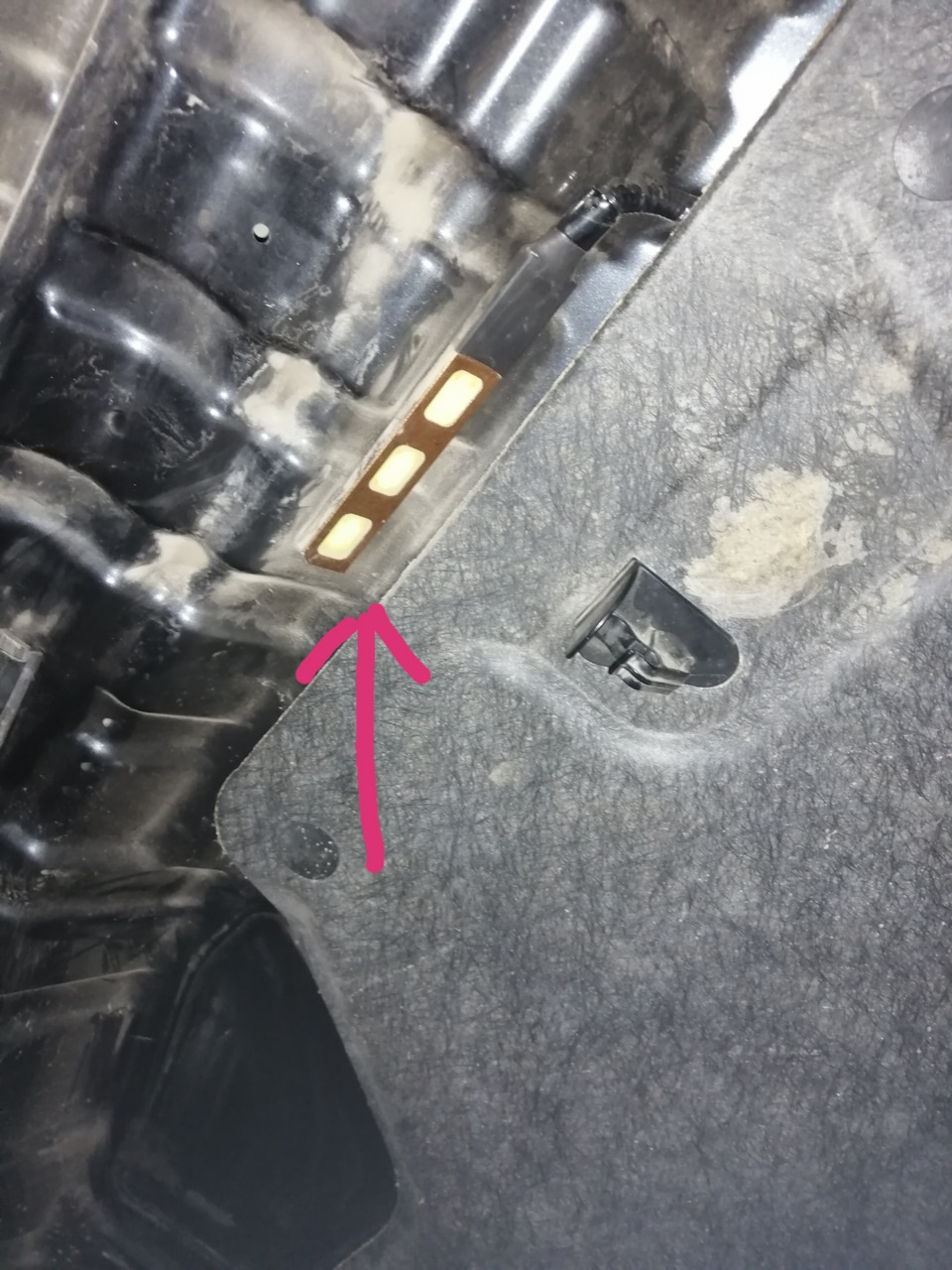 Фото в бортжурнале Nissan Almera V (G11/15)