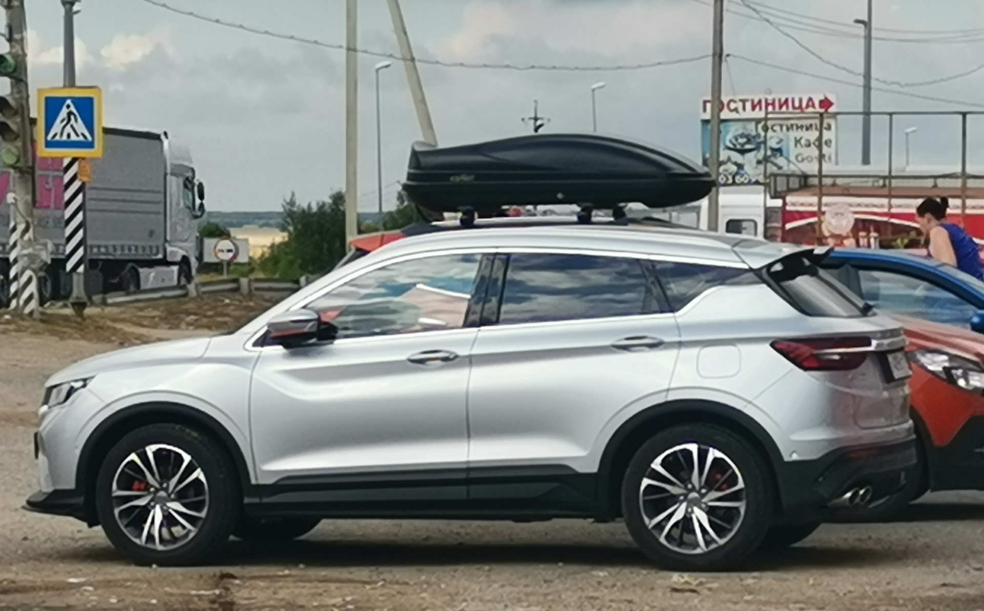 Бокс на крышу — Geely Coolray, 1,5 л, 2021 года | прикол | DRIVE2