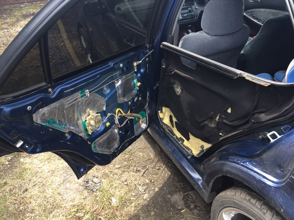 Сделал себе затемнение фар, добавил американку в фары ) — DRIVE2