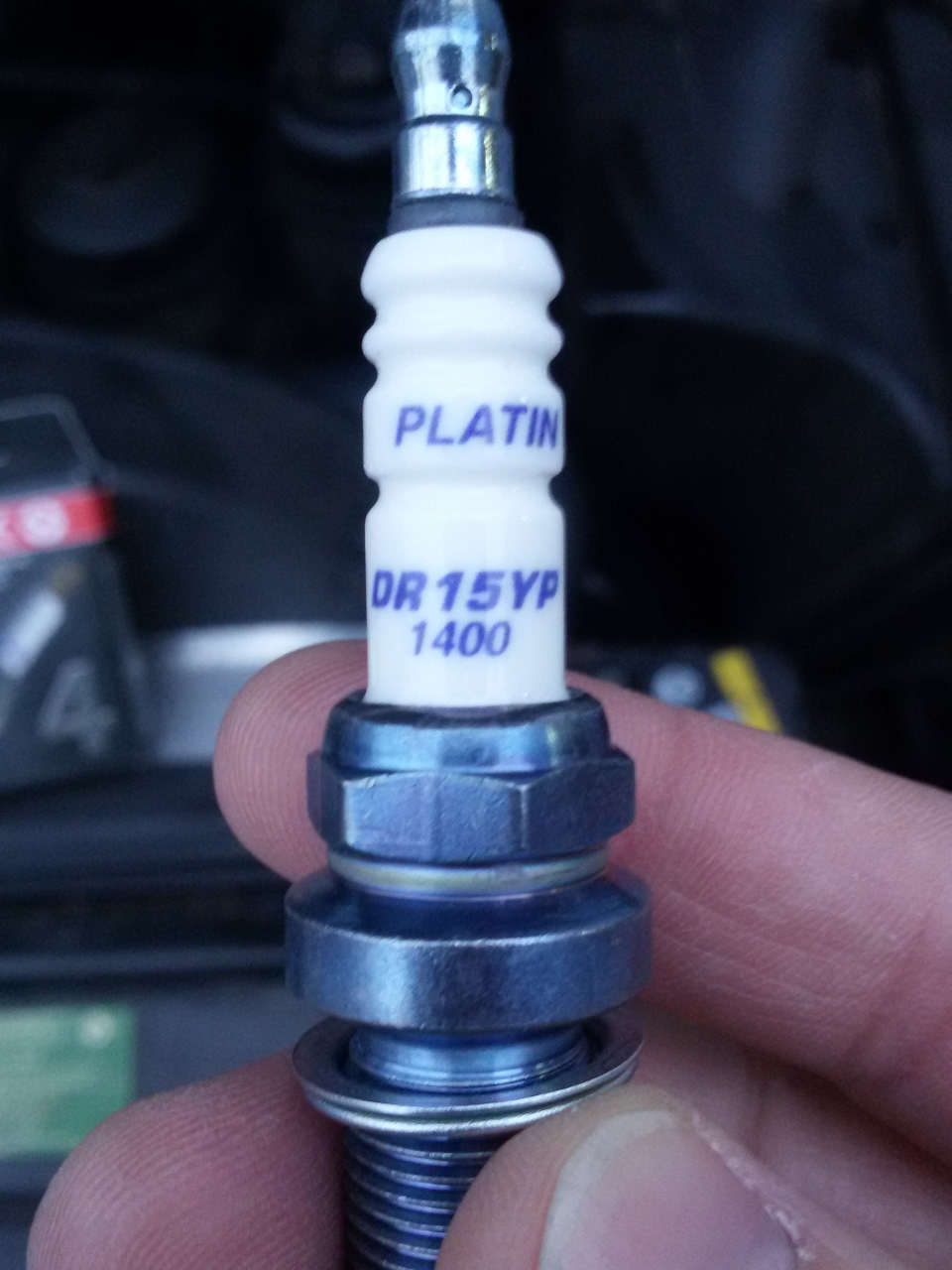 Номер свечи, кому надо. — BMW 5 series (E39). Запчасти на фото: DR15YP