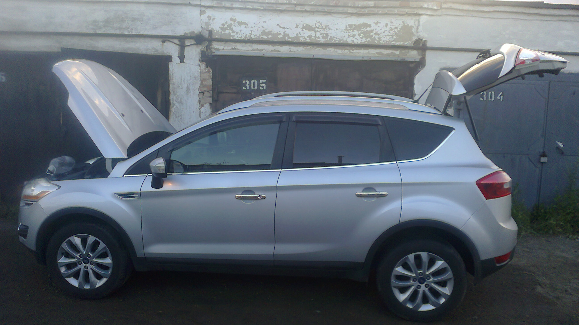 Ford Kuga (1G) 2.5 бензиновый 2012 | 