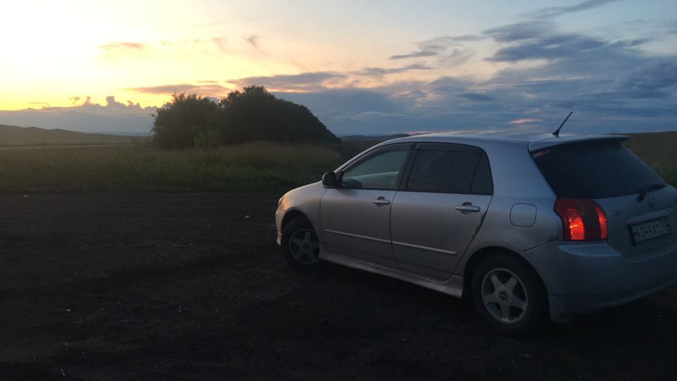 Тойота Королла рункс 2001. Toyota Runx 2001. Corolla Runx. Тойота Ранкс 1.8 190 лс.