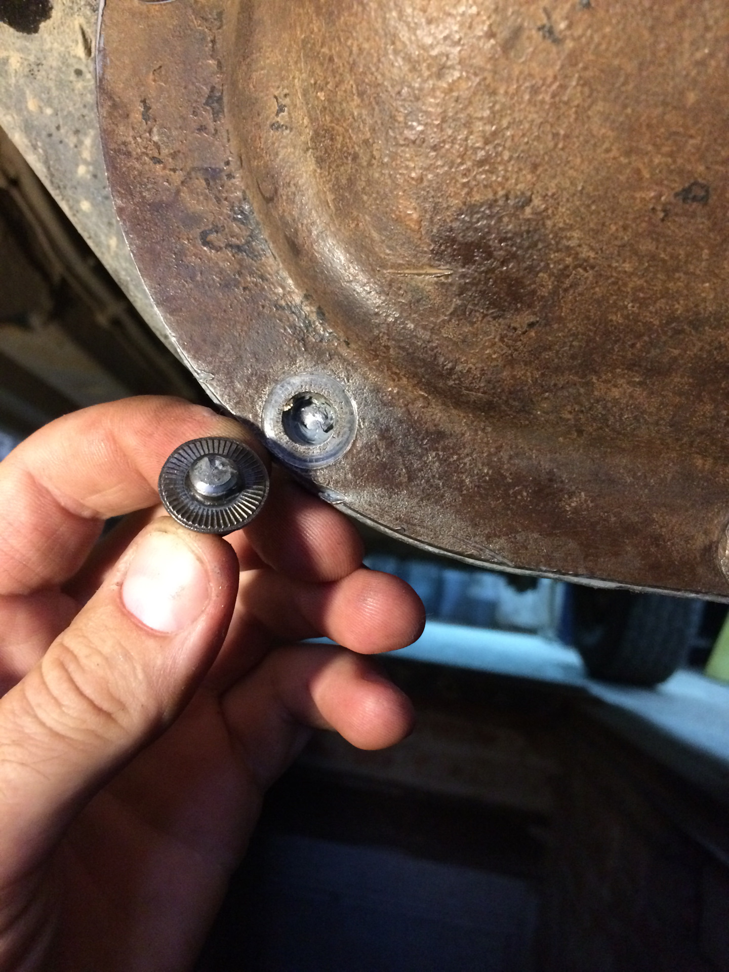 Масло в задний мост и замок зажигания. — Jeep Grand Cherokee (WJ), 4 л ...