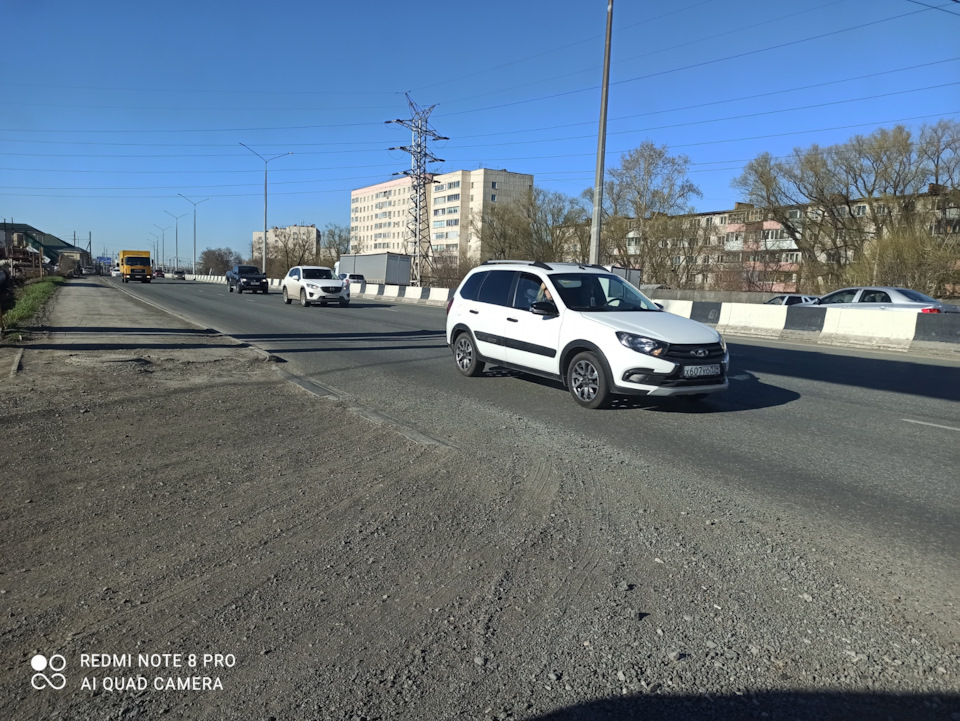 Смена воздушного фильтра — Lada Largus Cross, 1,6 л, 2019 года ...