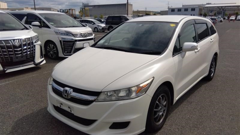 Honda Stream Бледный