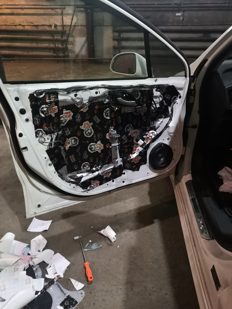 Шумоизоляция дверей материалами шумофф. — Honda Stream (RN6-9), 1,8 л ...