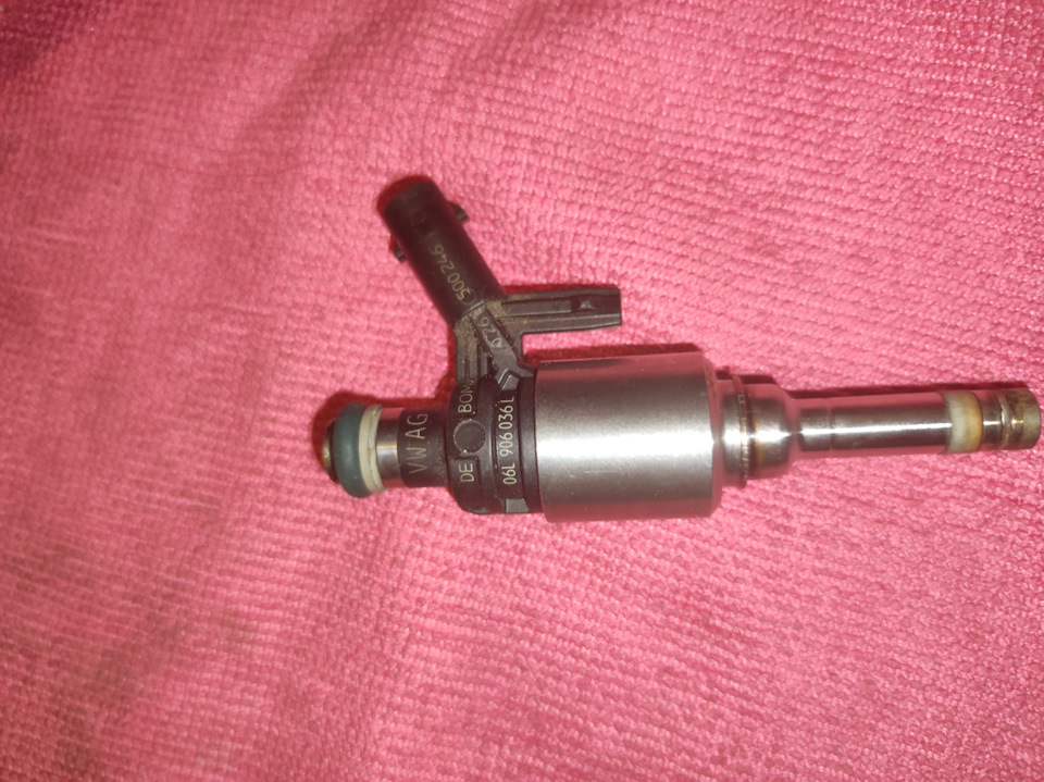 06L906036L Топливная рампа форсунки VAG | Запчасти на DRIVE2