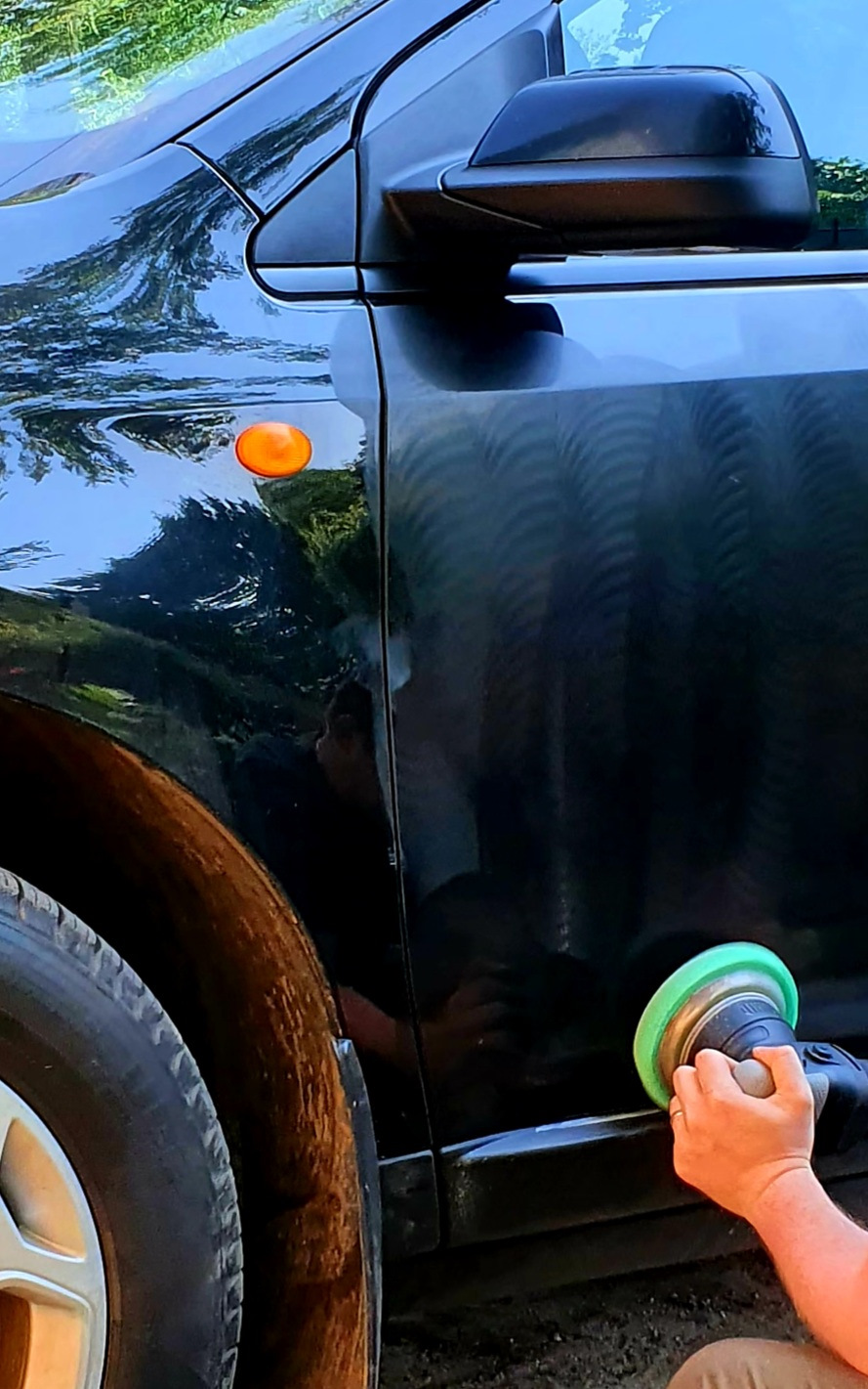 Устранение коррозии пятой двери и под внешними панелями дверей салона ...