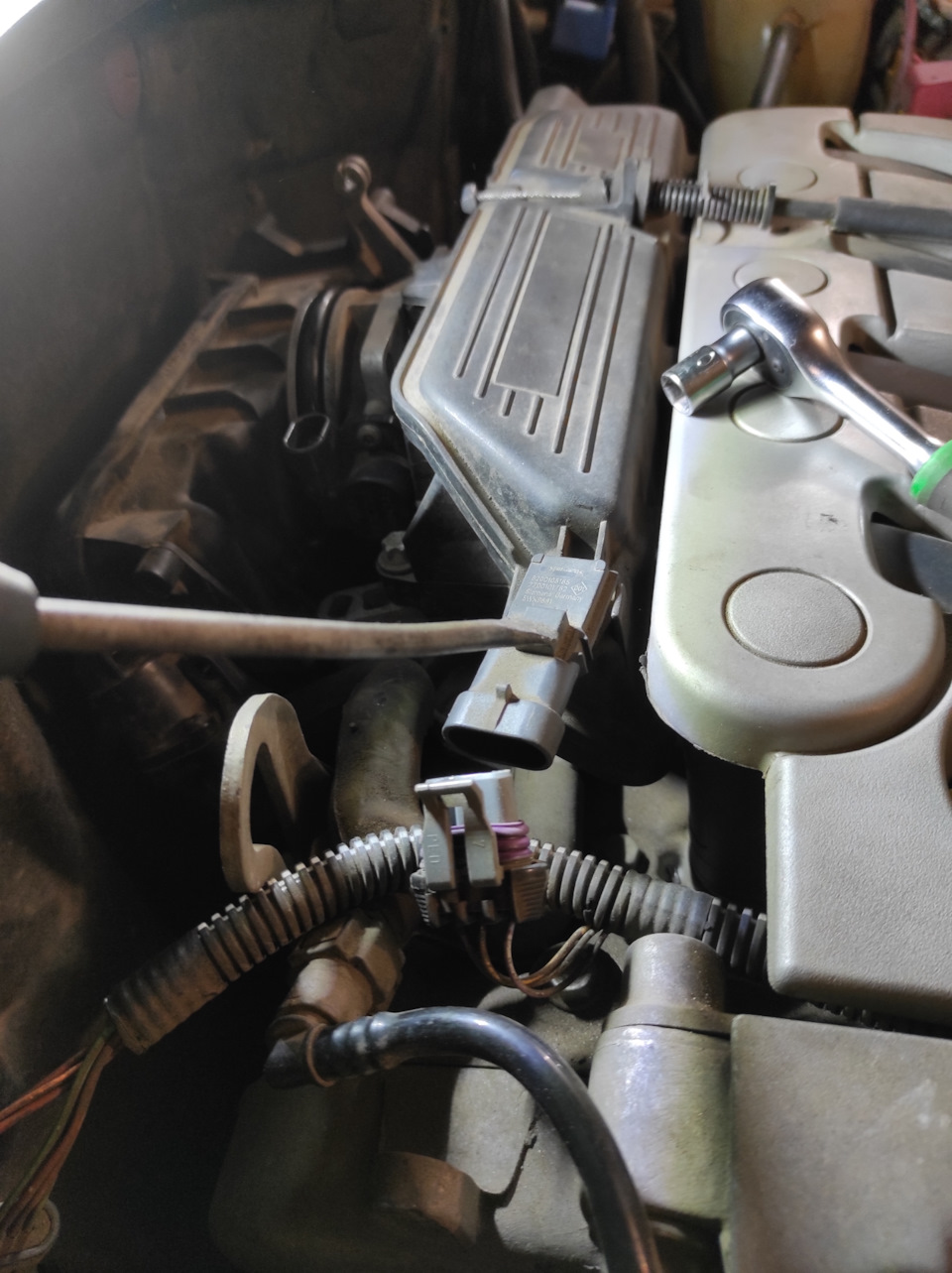 МАР сенсор должен болтаться?! — Renault Megane I, 1,4 л., 2003 года ...