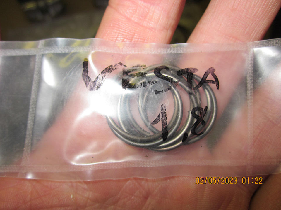 Новые стопорные кольца для поршневых пальцев — Lada Vesta SW (1G)