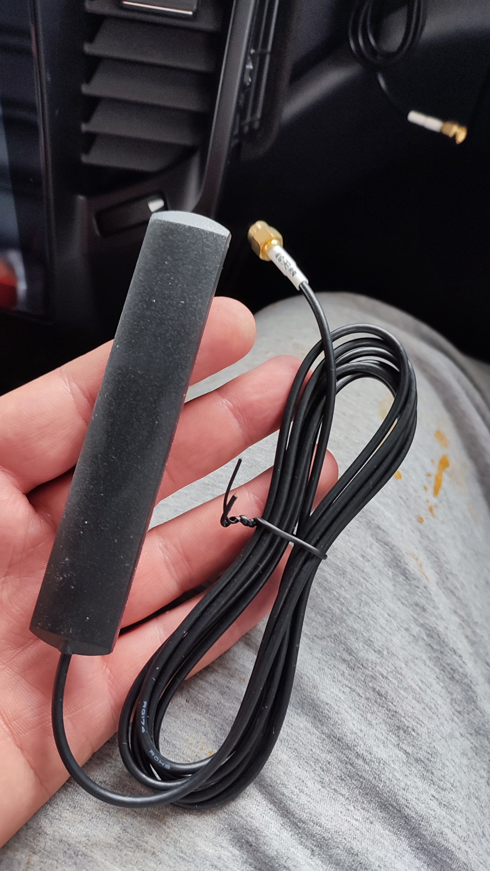 4G антенна — Geely GC6