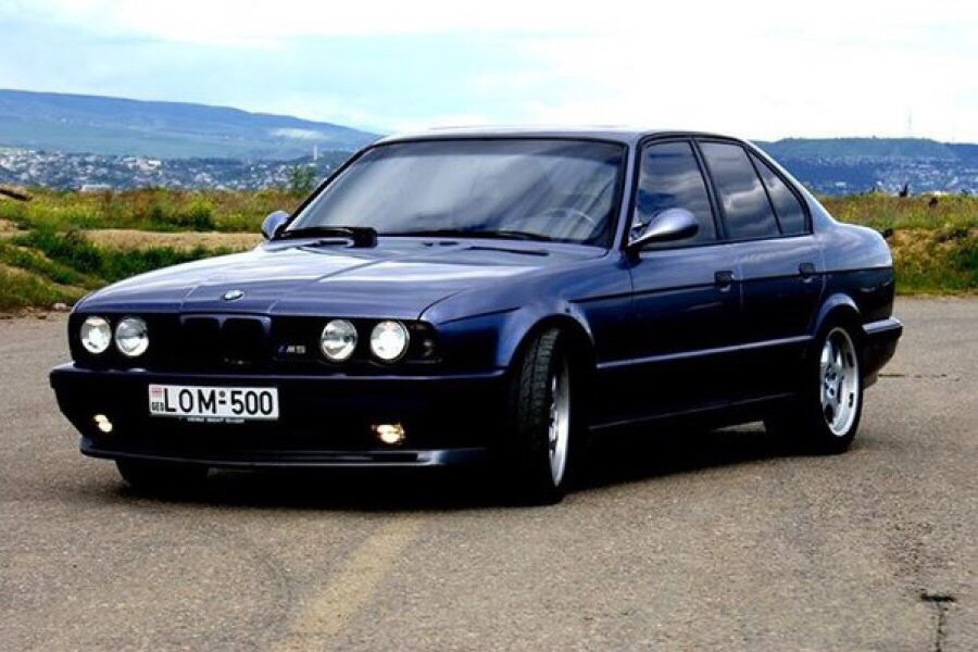 Купить е34 в россии. BMW 525 e34. BMW 5 e34. BMW e34 520. BMW 5 Series (e34).