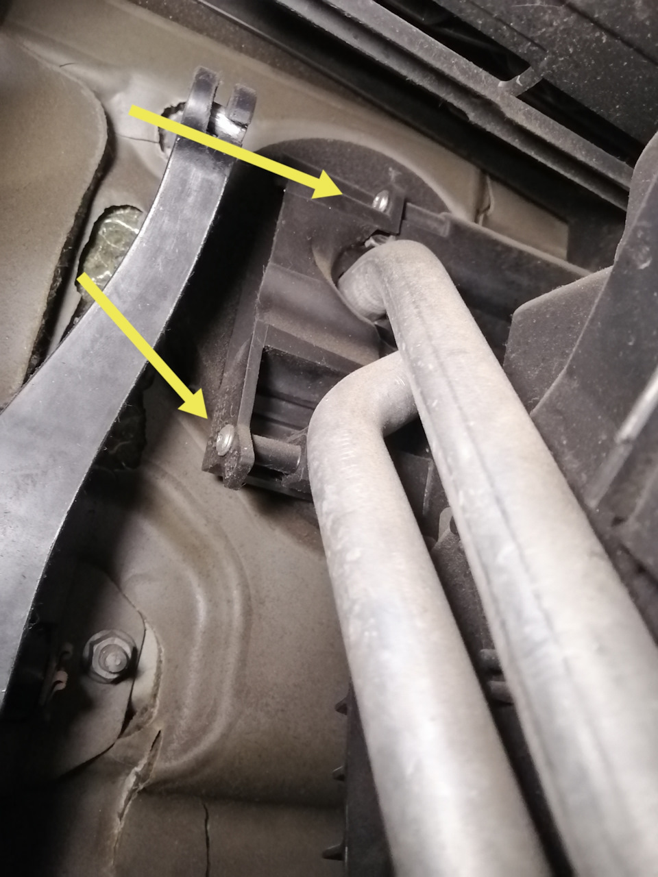 Течь антифриза, замена трубок печки! — Renault Logan (1G), 1,6 л, 2010 ...