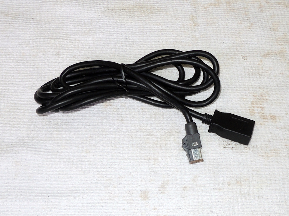 Подключение USB / VTR адаптера к магнитоле NHZA-W61G — Toyota Corolla ...