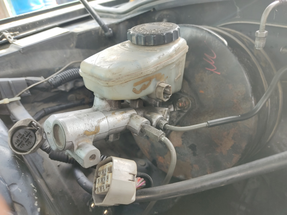 Замена гидроаккумулятора на обычный вакуум и ГТЦ — Toyota Soarer (3G ...