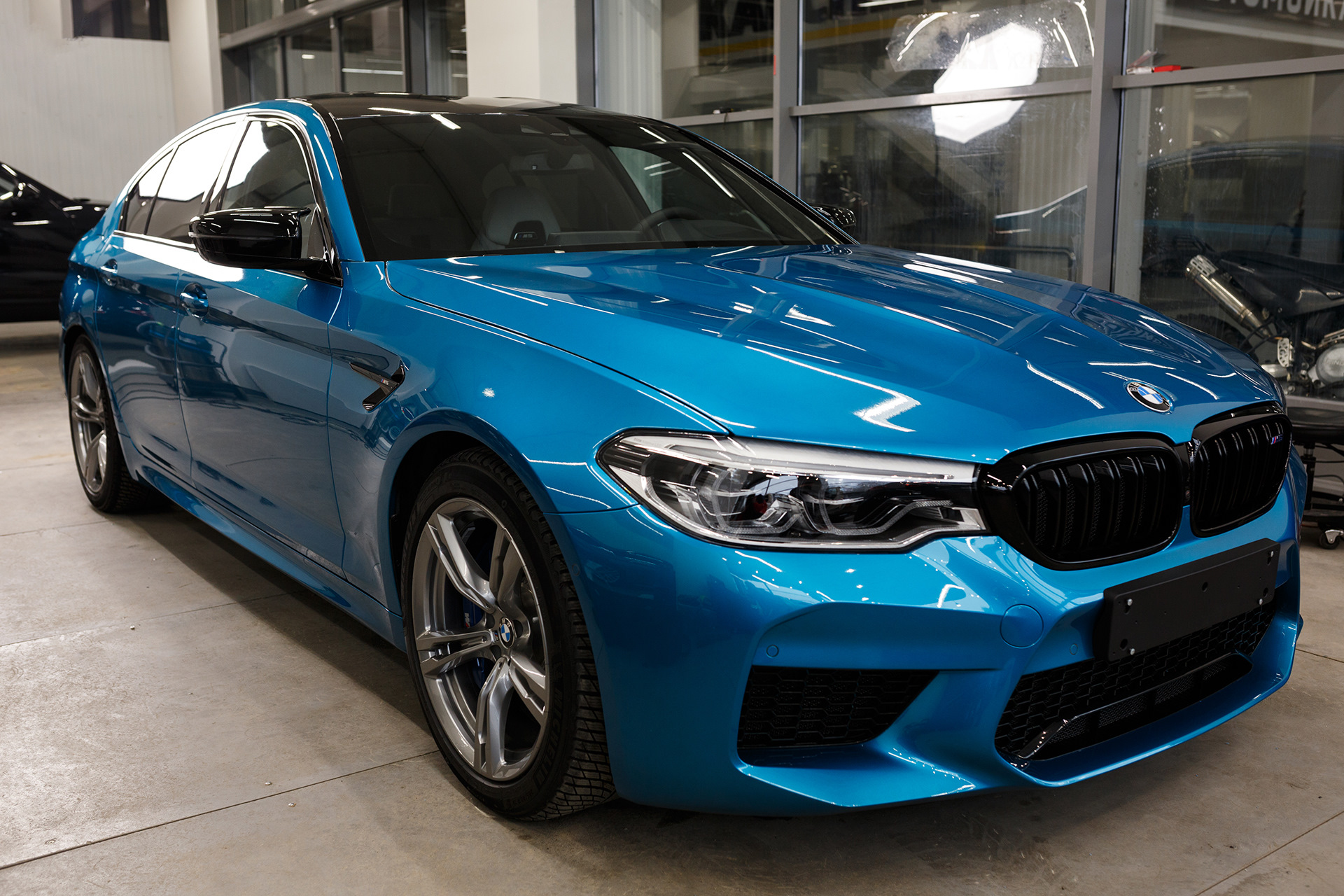 BMW m5 Snapper Rocks Blue