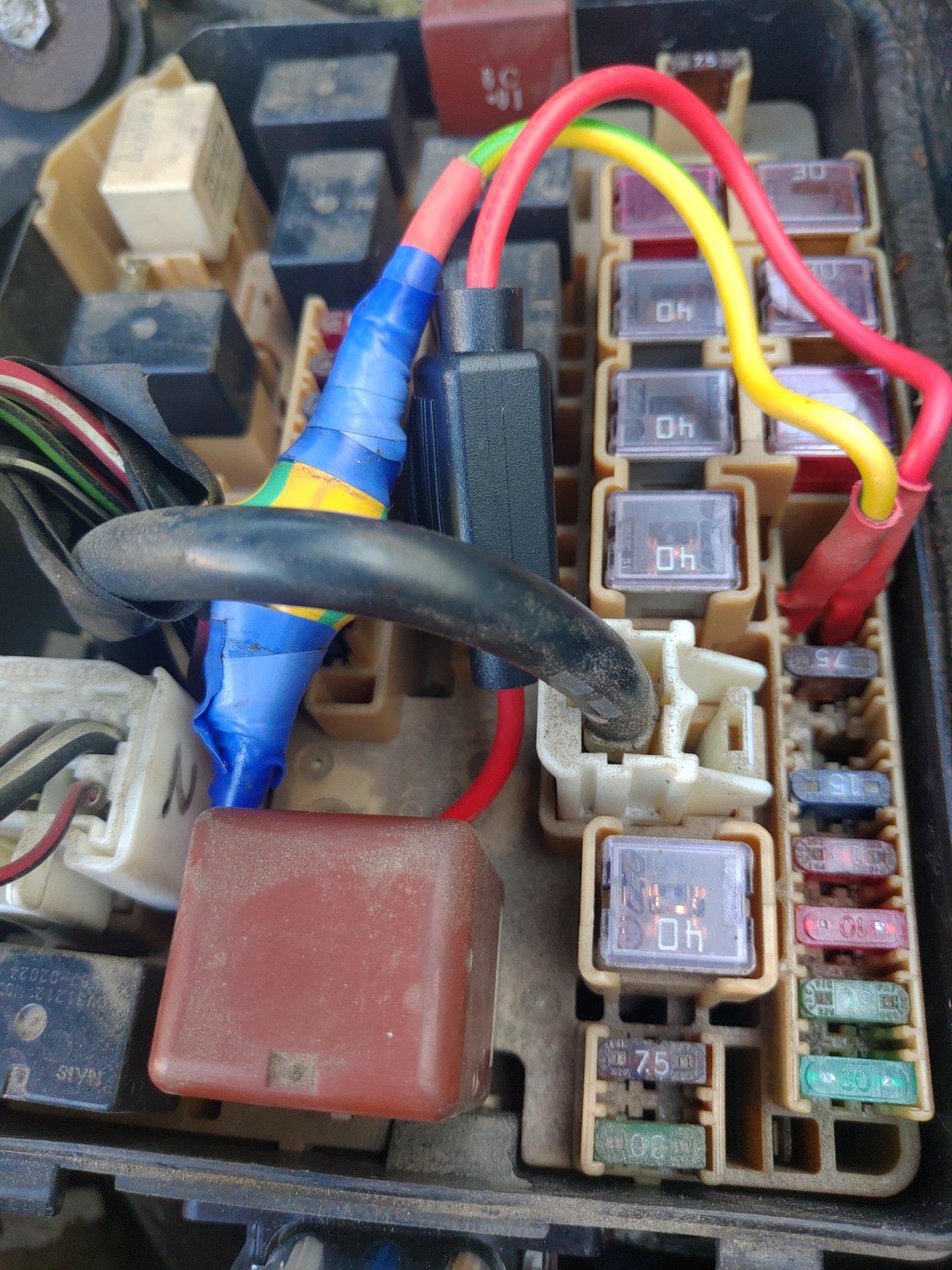 Заряд АКБ — Toyota Avensis Verso, 2 л, 2001 года | электроника | DRIVE2